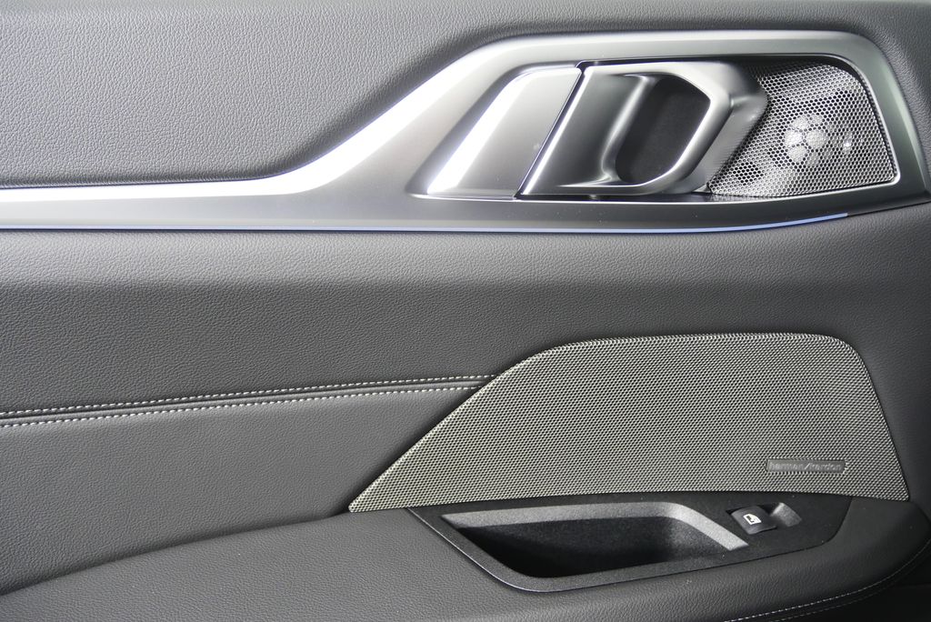 Thumbnail: 2026 BMW i4 - 11