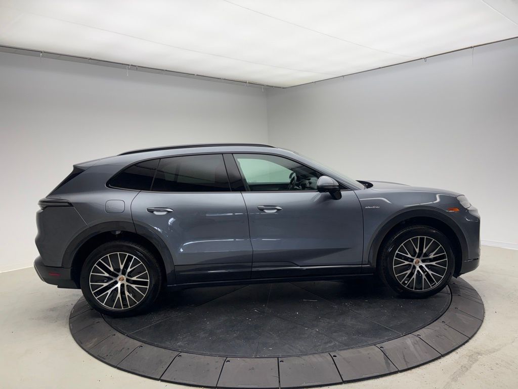 Thumbnail: 2026 Porsche Cayenne - 8