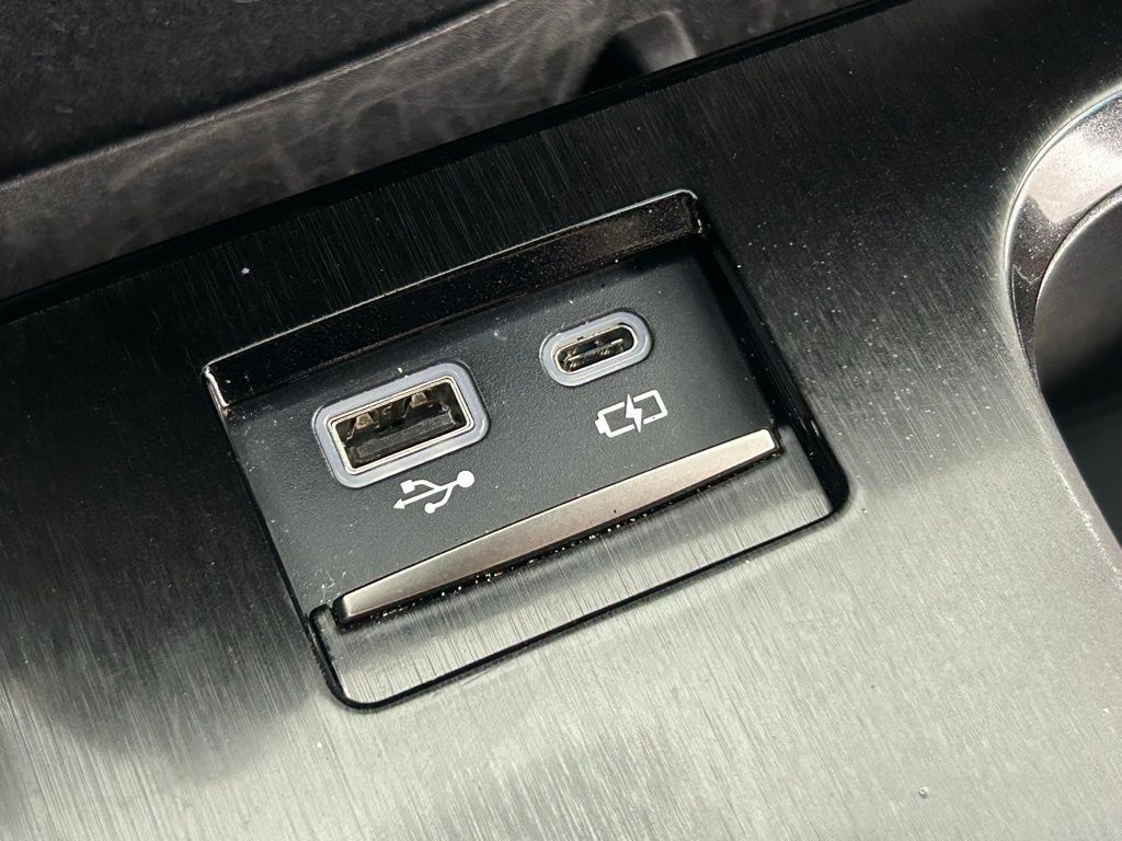 Used 2023 White Lexus 300h image 18