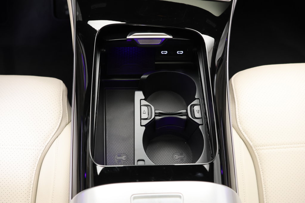 Thumbnail: 2026 Mercedes-Benz C-Class - 28