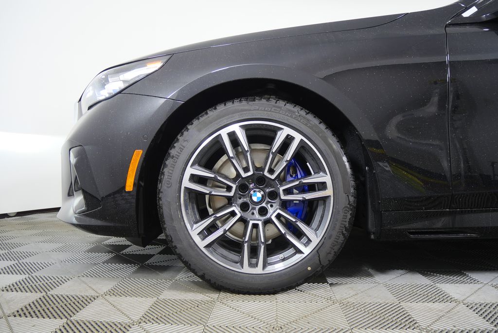 Thumbnail: 2026 BMW 5 Series - 7