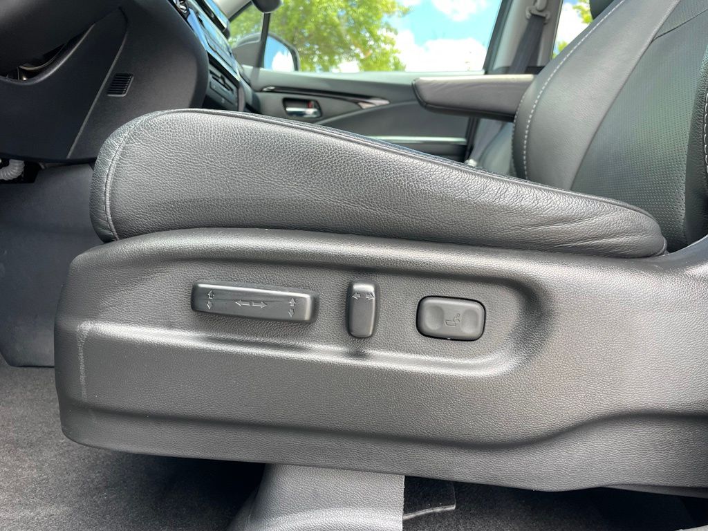 Thumbnail: 2022 Honda Pilot - 25