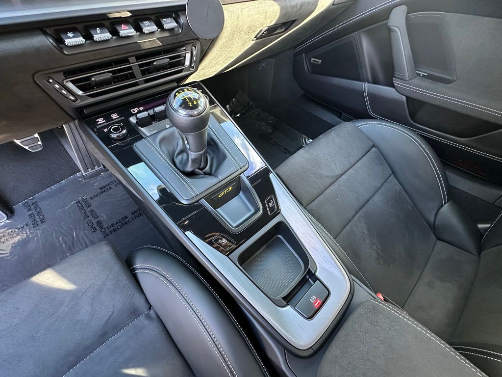 Thumbnail: 2024 Porsche 911 - 29