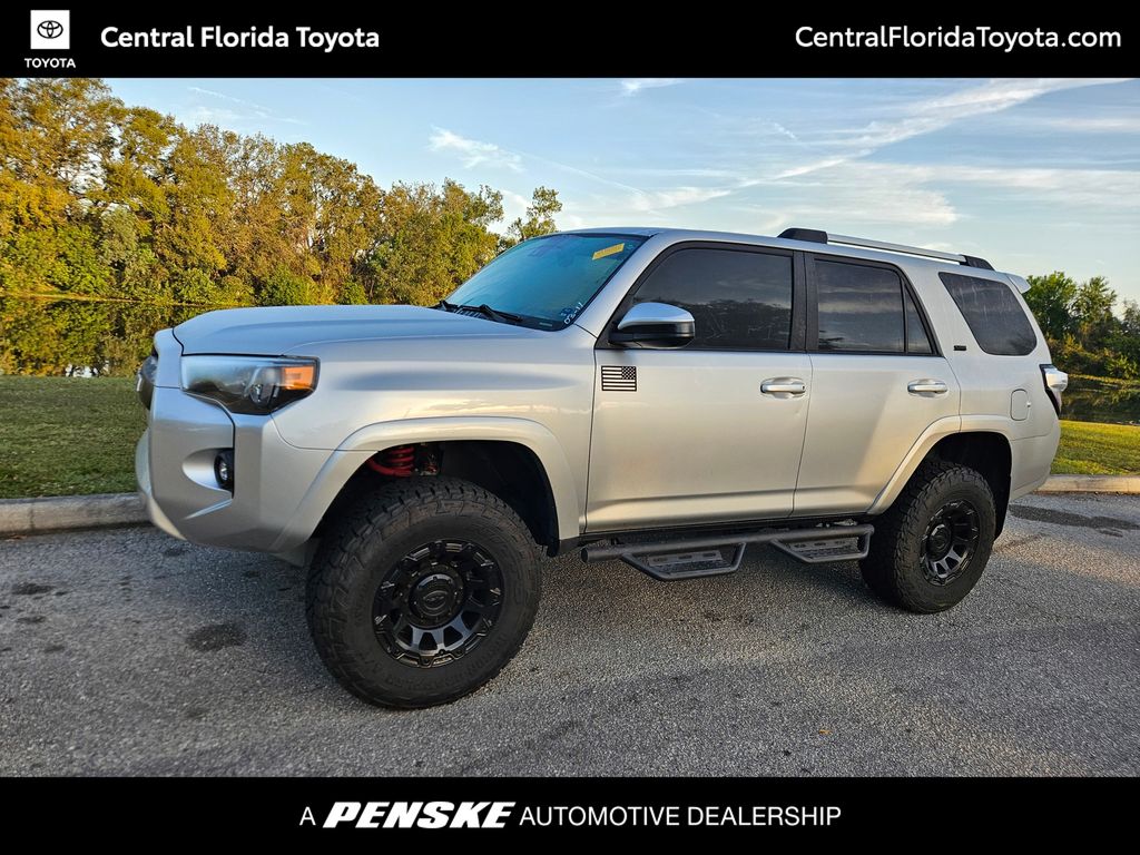 2021 Toyota 4Runner SR5 Hero Image