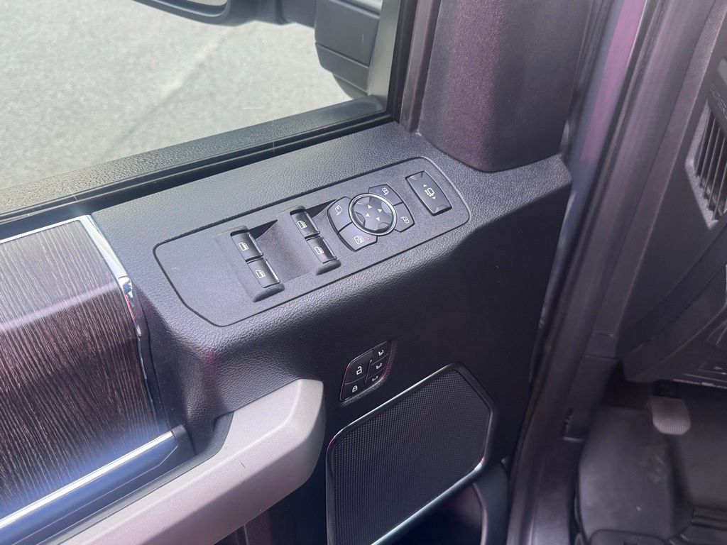 2021 Ford F-250 Super Duty LARIAT