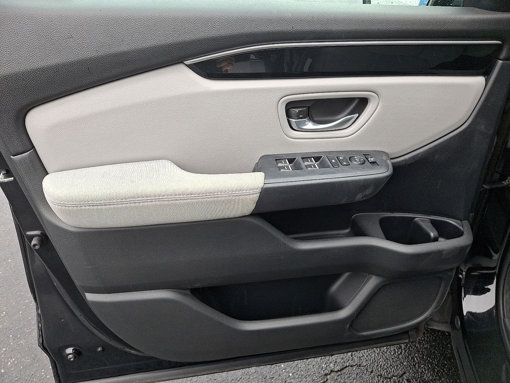 Thumbnail: 2023 Honda Pilot - 13