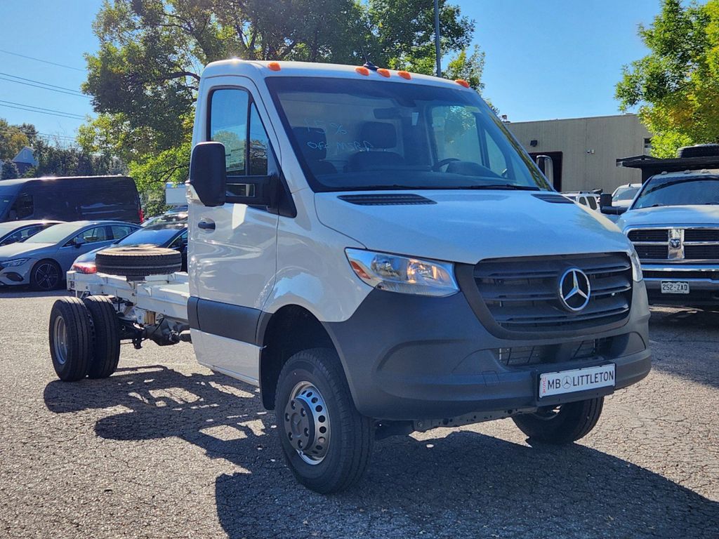 2023 Mercedes-Benz Sprinter 3500 Cab Chassis 170 WB 2