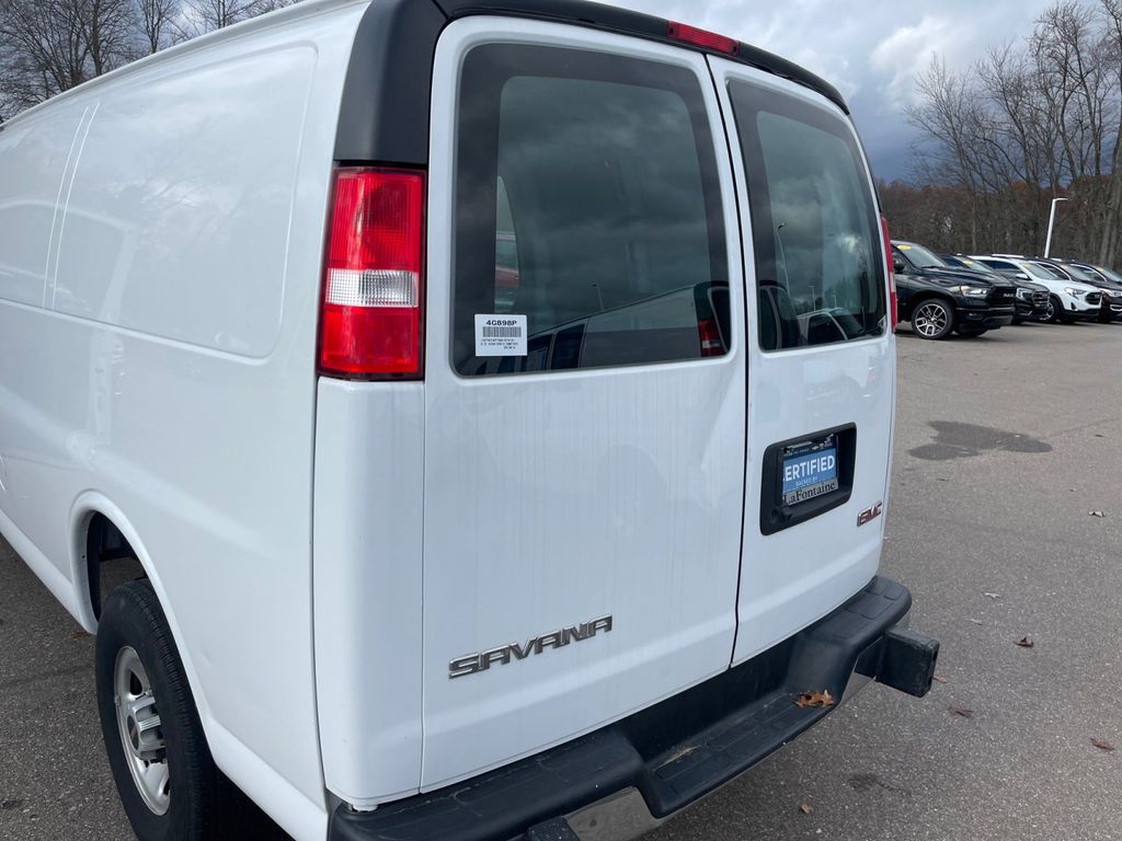 2022 GMC Savana 2500 Work Van 36