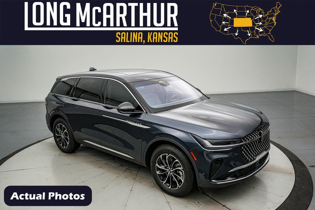 used 2024 Lincoln Nautilus car, priced at $45,700