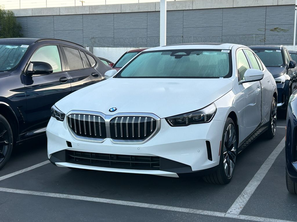 Thumbnail: 2026 BMW 5 Series - 2