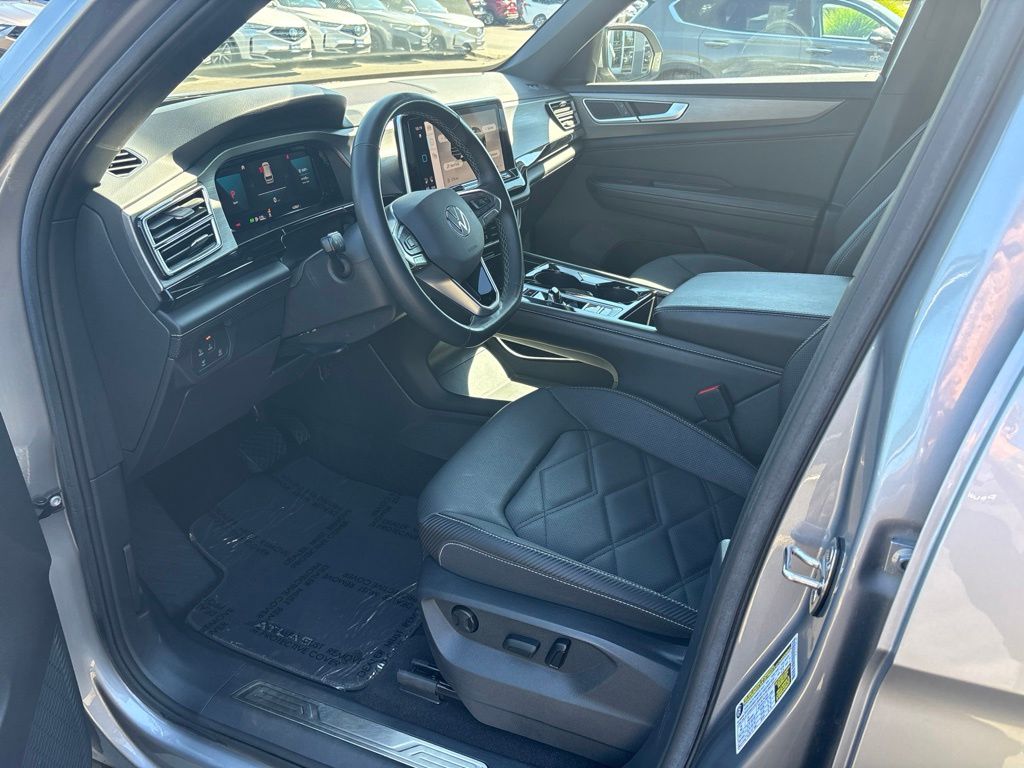 2024 Volkswagen Atlas Cross Sport 2.0T SE w/Technology