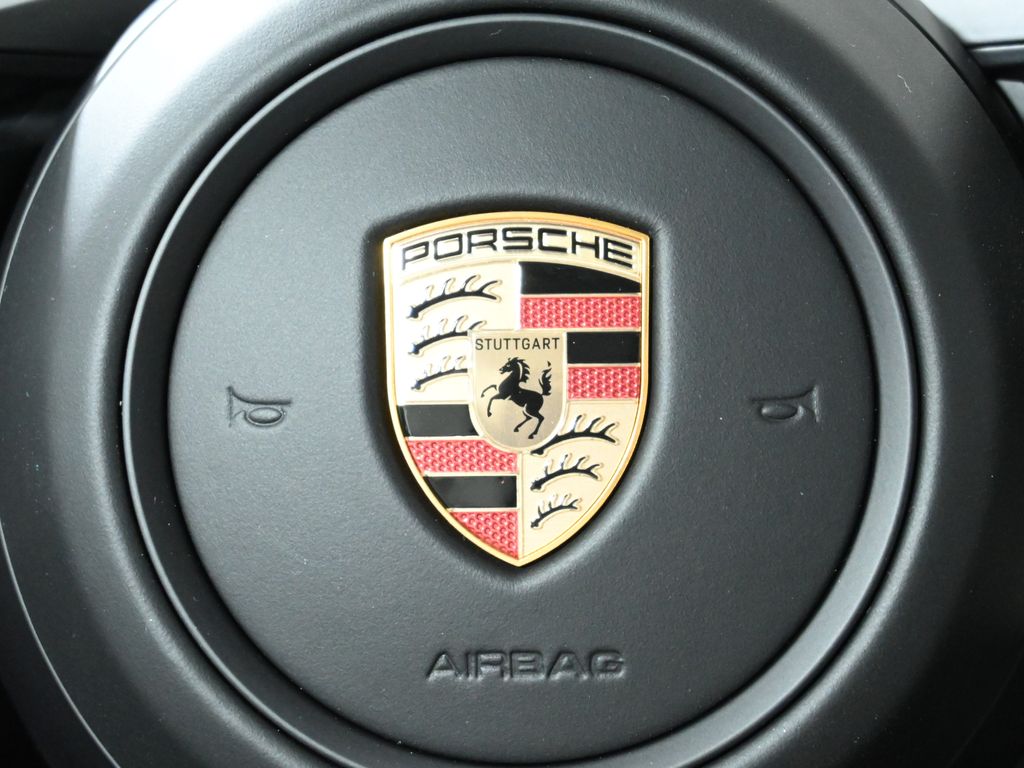 2025 Porsche Panamera  18