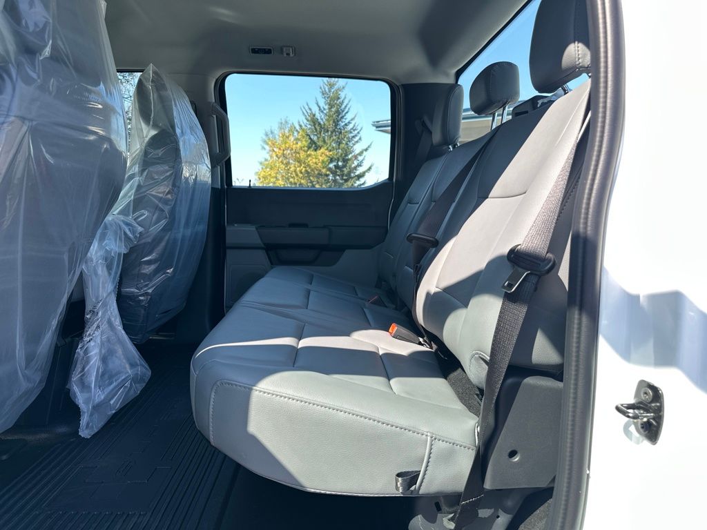 New 2026 Ford Super Duty F-250 Crew Cab 8' Box XL