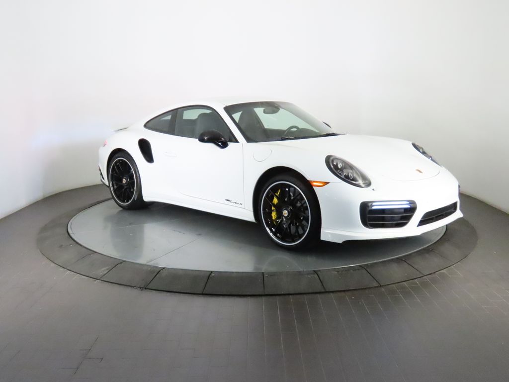 Thumbnail: 2017 Porsche 911 - 9