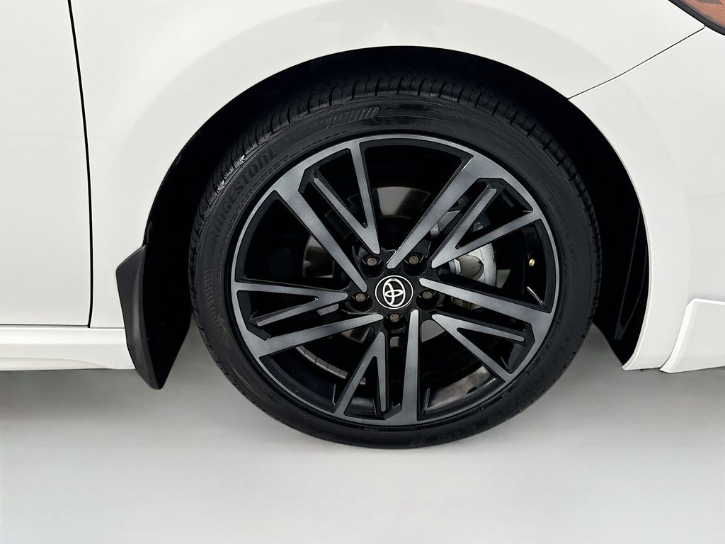 Thumbnail: 2025 Toyota Camry - 30