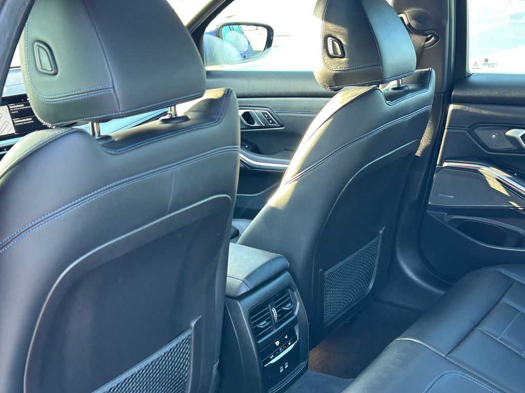 Thumbnail: 2021 BMW 3 Series - 30