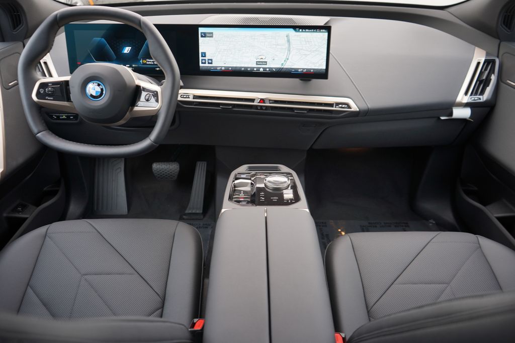 2025 BMW iX xDrive50 13