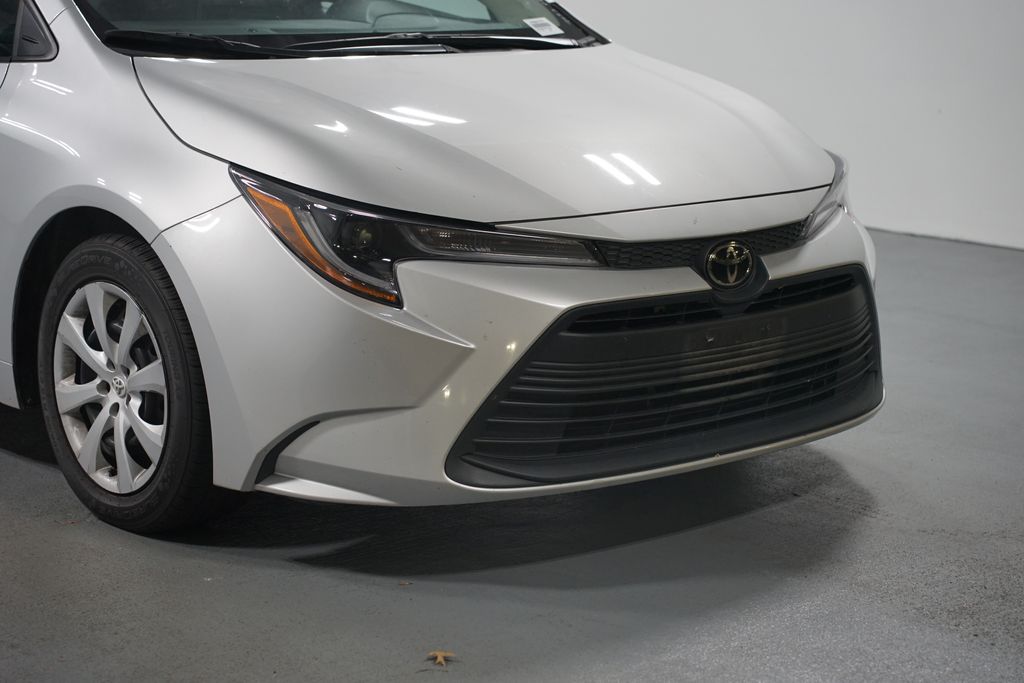 Thumbnail: 2023 Toyota Corolla - 4