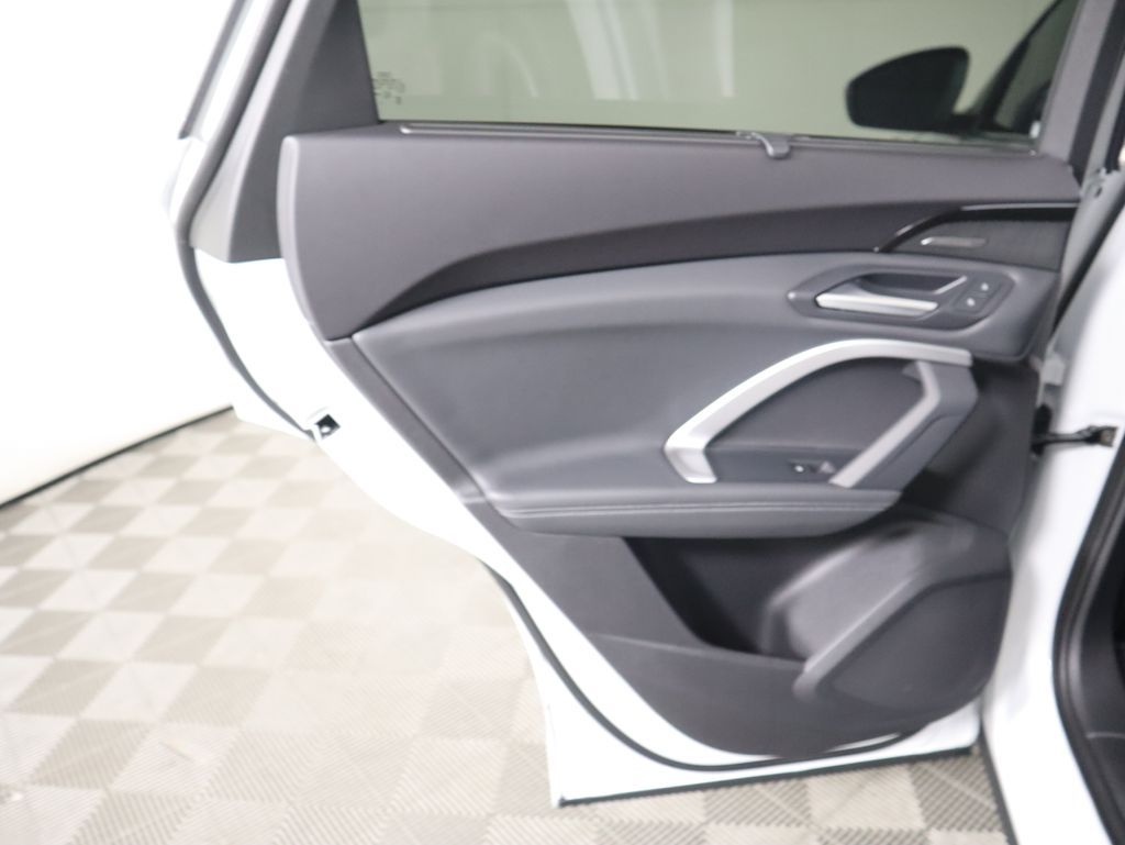 Thumbnail: 2025 Audi Q5 - 28