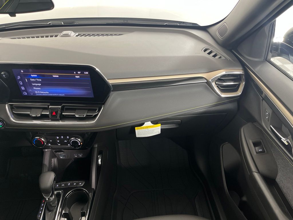 Thumbnail: 2026 Chevrolet TrailBlazer - 15