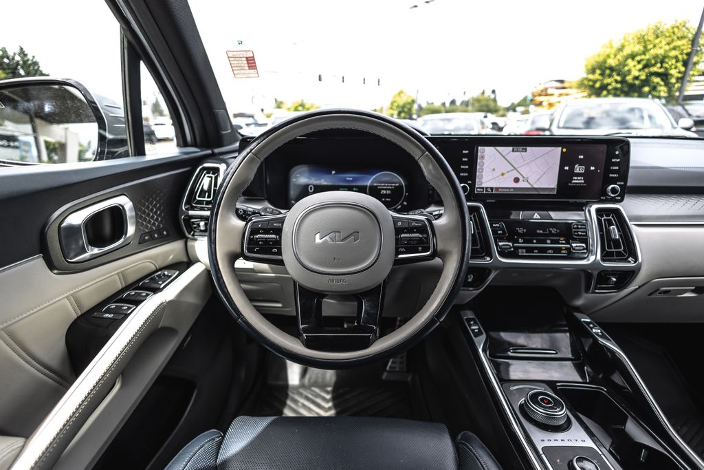 2023 Kia Sorento Plug In Hybrid SX Prestige thumbnail 24