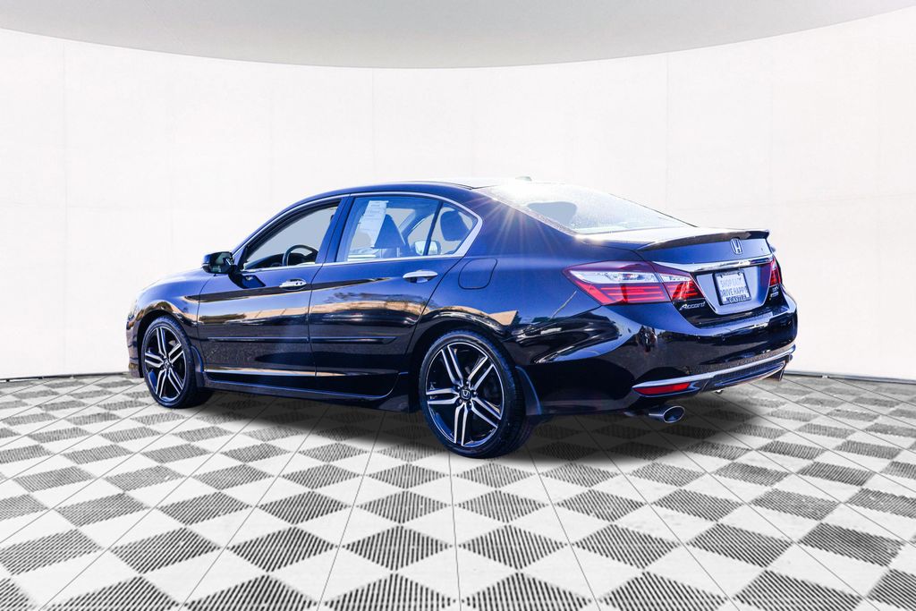 2017 Honda Accord Touring 11