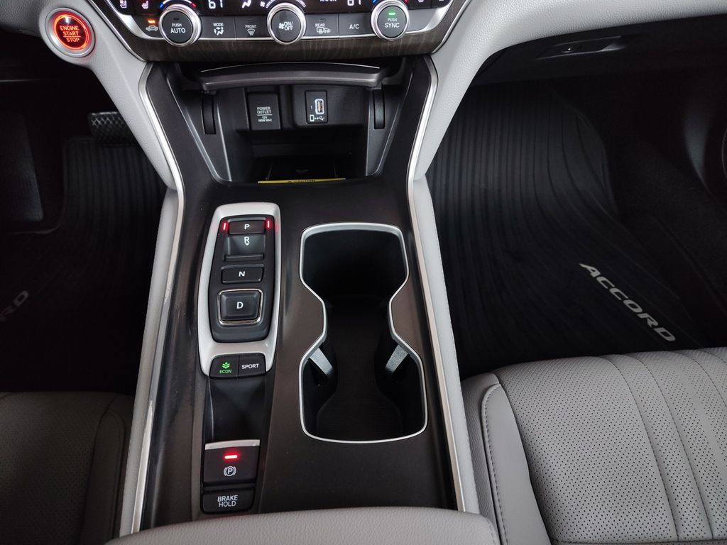 Used Car 2018 Honda Accord  Touring 2.0t For Sale Under $25,000 In Austin, Texas