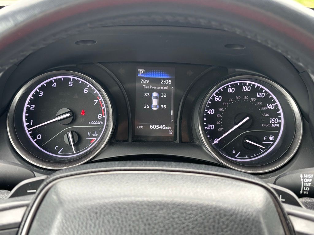 2022 Toyota Camry SE photo