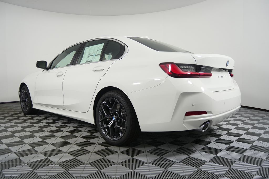 Thumbnail: 2026 BMW 3 Series - 5
