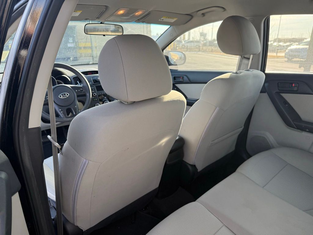 Thumbnail: 2010 Kia Forte - 9