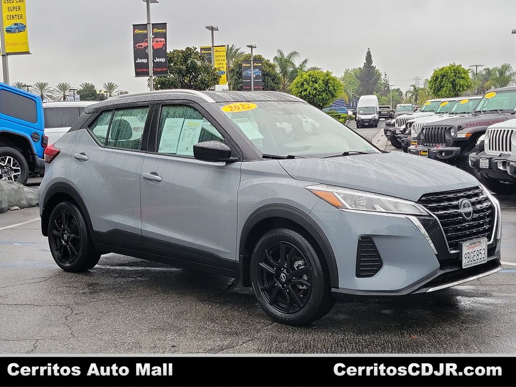 2022 Nissan Kicks SV FWD