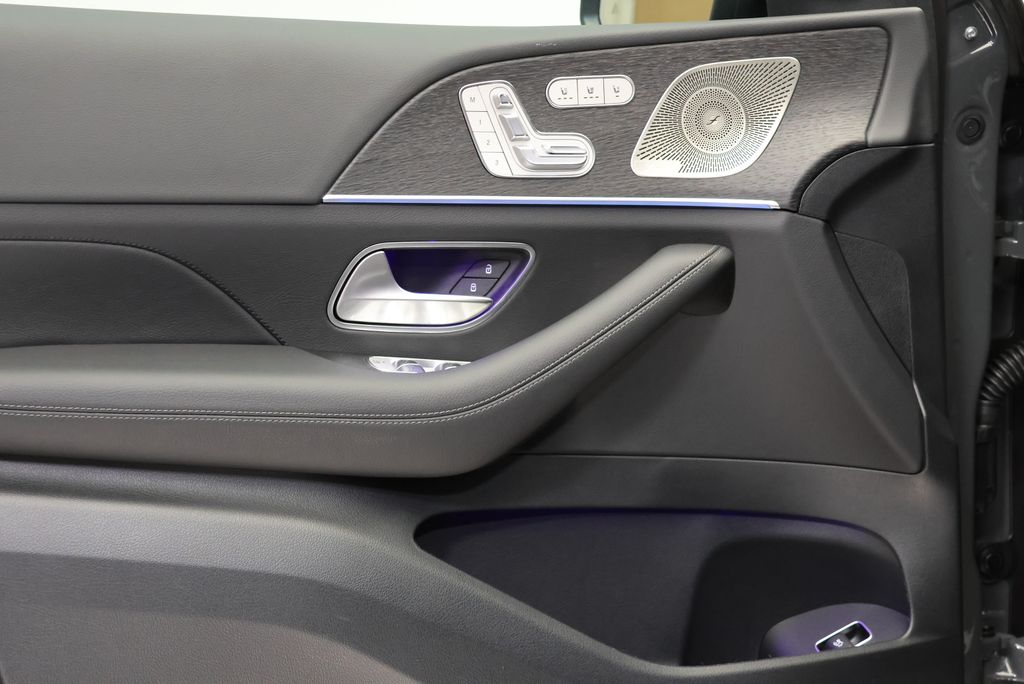 Thumbnail: 2026 Mercedes-Benz GLS - 32