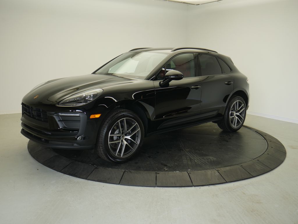 Thumbnail: 2026 Porsche Macan - 1
