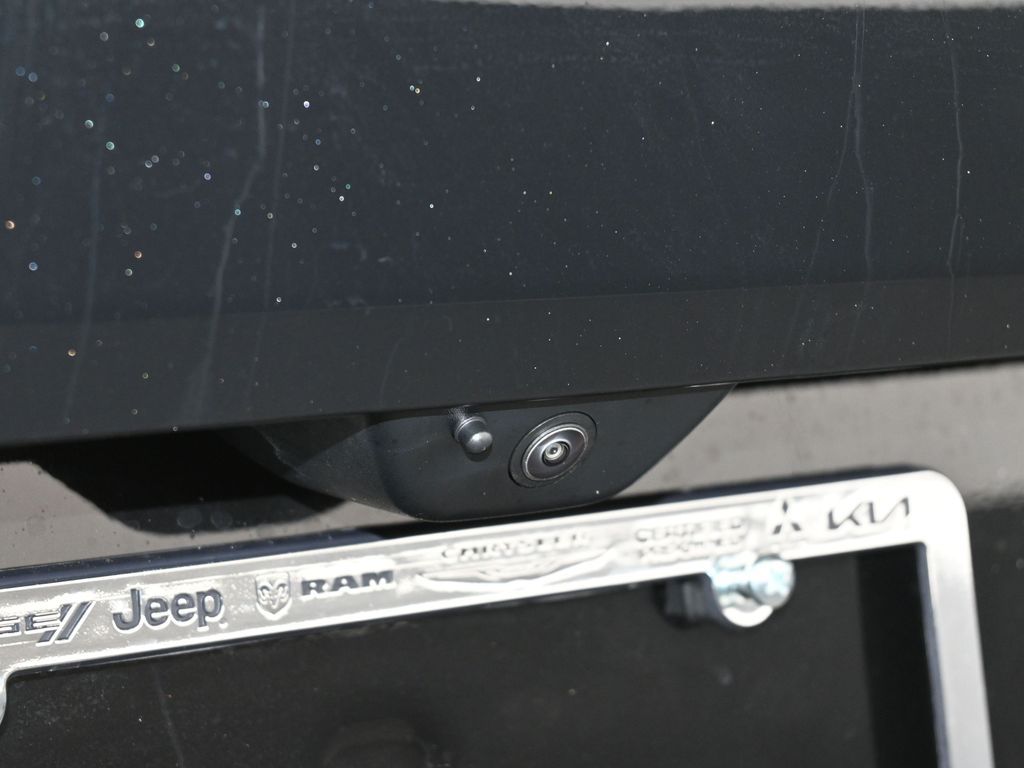 New 2025 Diamond Black Crystal Pearlcoat Jeep Summit image 39