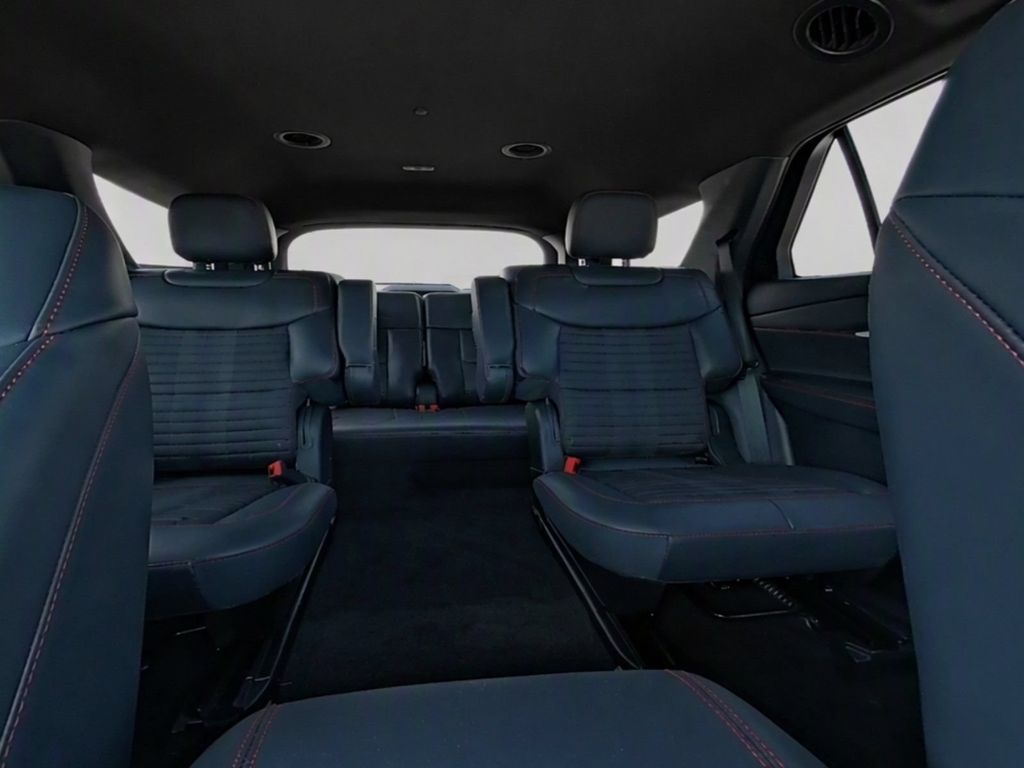 New 2026 Agate Black Metallic Ford ST-Line image 18