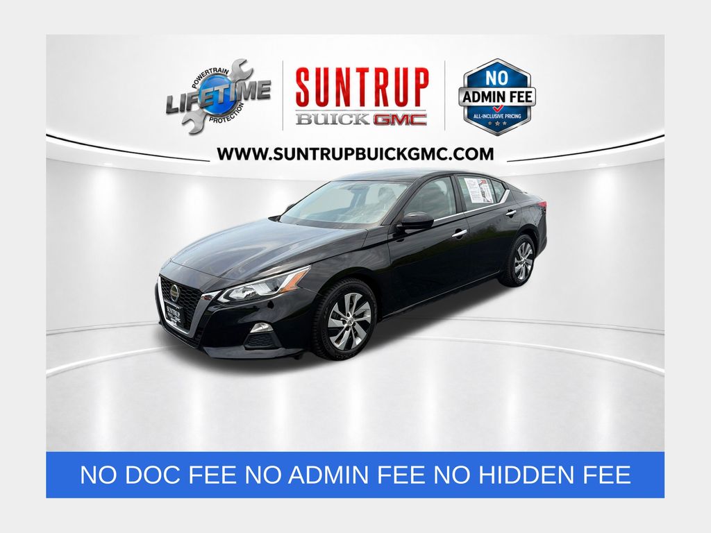 Super Black Clearcoat 2020 Nissan Altima Sedan Front-Wheel Drive Continuously Variable Transmission