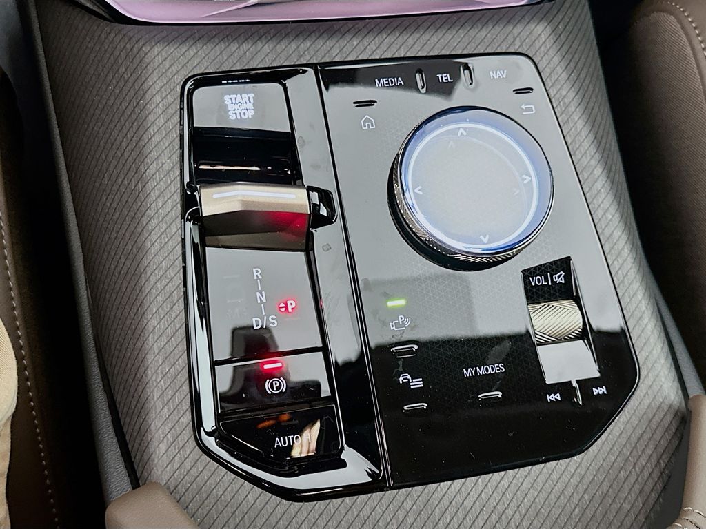 Thumbnail: 2025 BMW X3 - 15