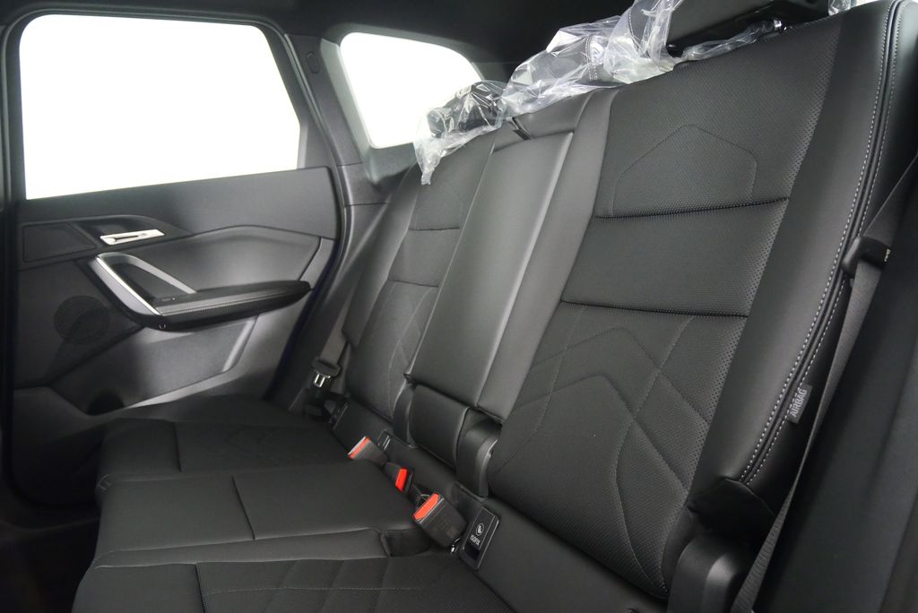 Thumbnail: 2025 BMW X1 - 15