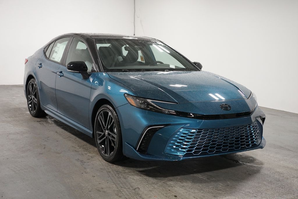 2025 Toyota Camry XSE 3