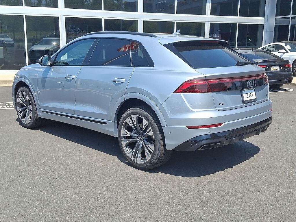2025 Audi Q8  4