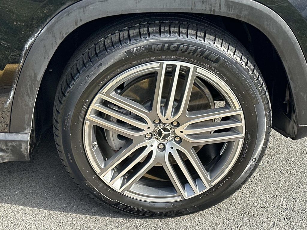 Thumbnail: 2023 Mercedes-Benz GLS - 17