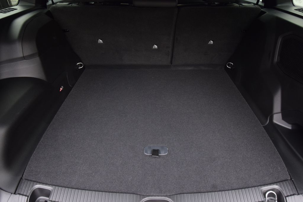 new 2026 Jeep Cherokee car, priced at $43,585