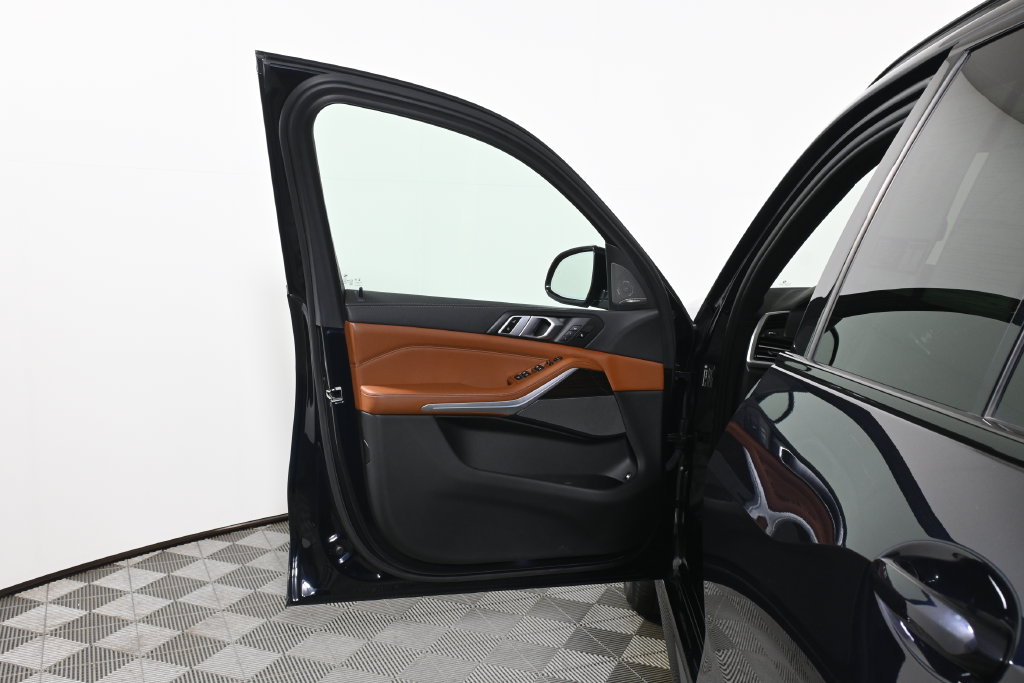Thumbnail: 2021 BMW X5 - 25