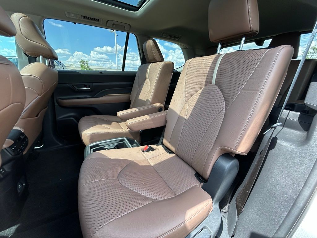 2024 Toyota Grand Highlander Platinum 7