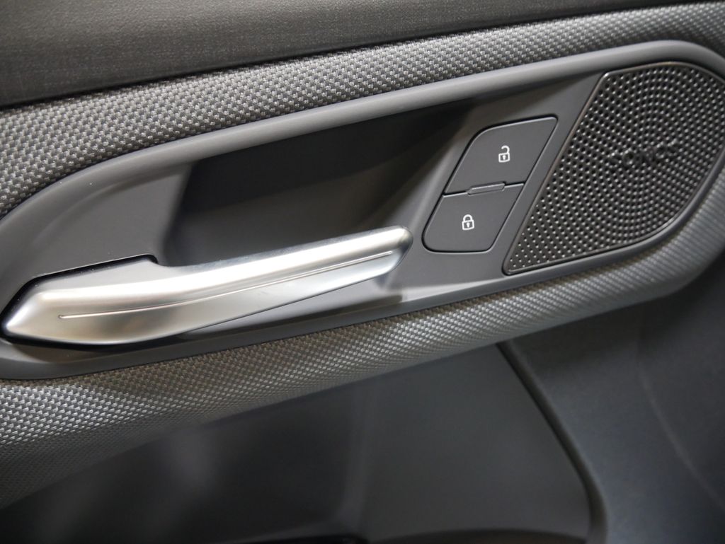 Thumbnail: 2026 Audi Q3 - 17