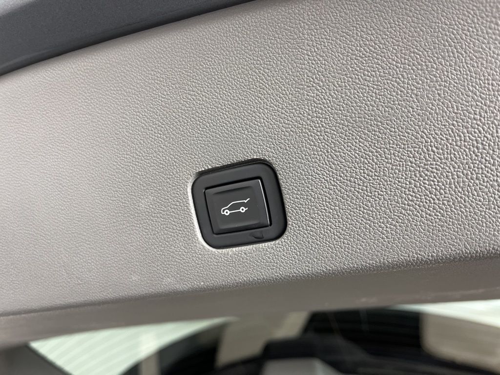 Thumbnail: 2020 Cadillac XT6 - 14