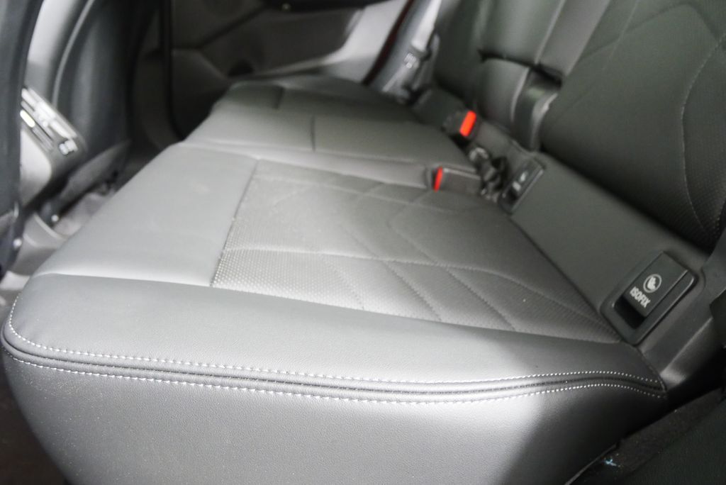 Thumbnail: 2025 BMW X2 - 14