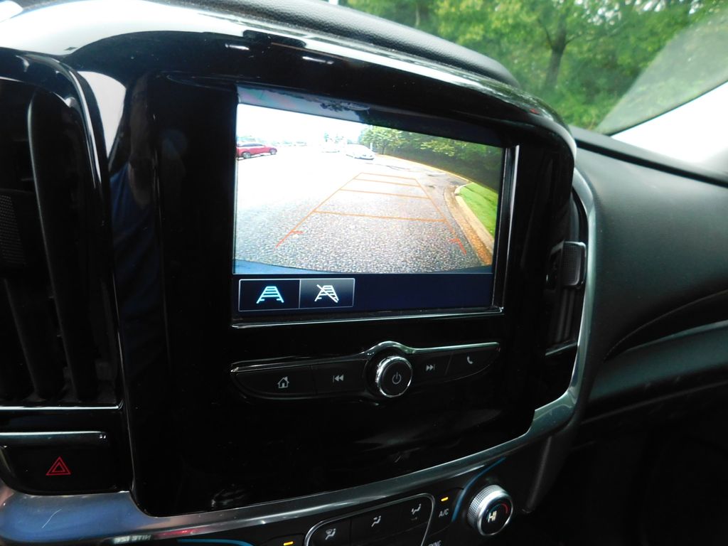 Thumbnail: 2019 Chevrolet Traverse - 6