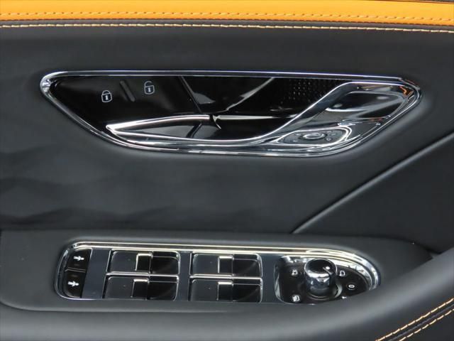 Thumbnail: 2025 Bentley Flying Spur - 24