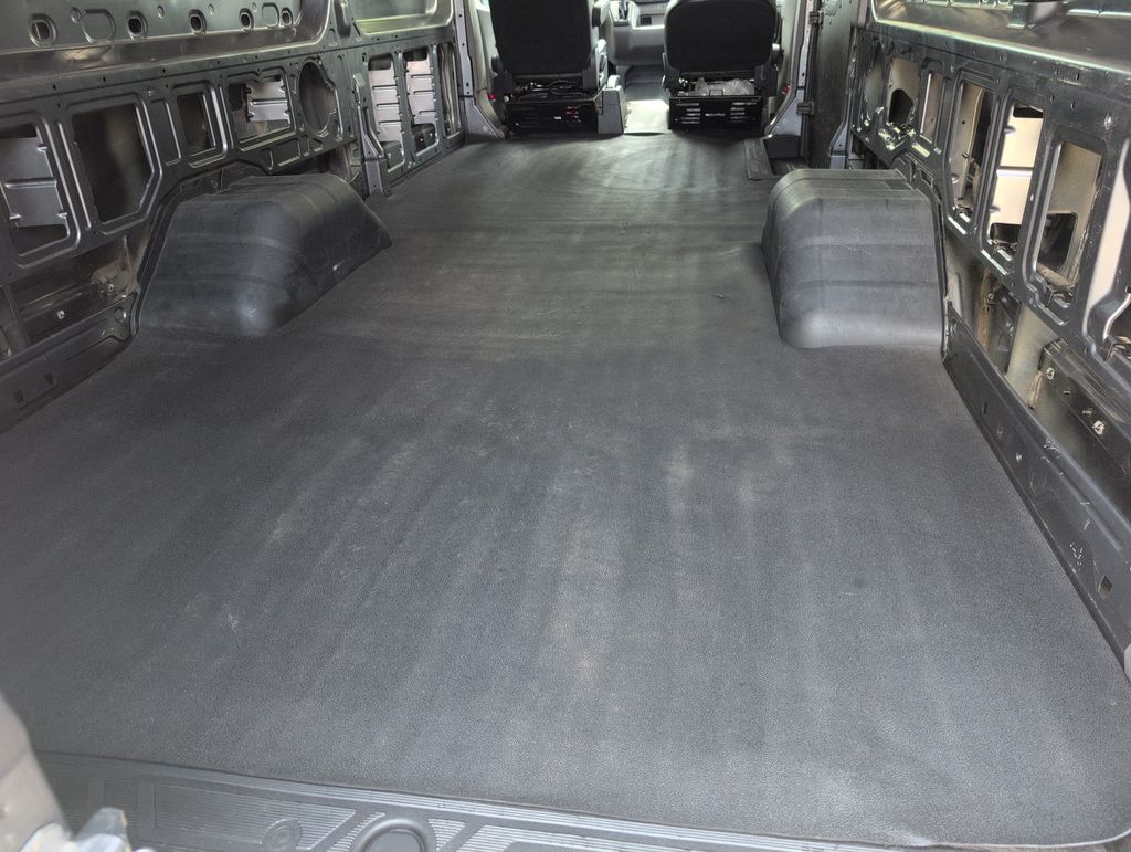 Certified Used 2024 Gray Ford Base image 31
